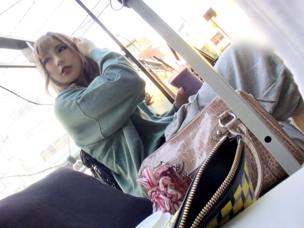 【ギャル×パパ活】 刺青美女がオジサマの巨根にメロメロ! 激ピストンでタトゥーも揺れるハードセックス!