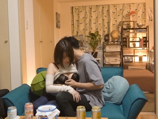 【ナンパ成功】色白スレンダー美女を口説き落とし、ヤリ部屋でエッチな盗撮!従順な彼女が勃起チンポに奉仕しまくり、最後は激しく突かれて感じまくる!!♡