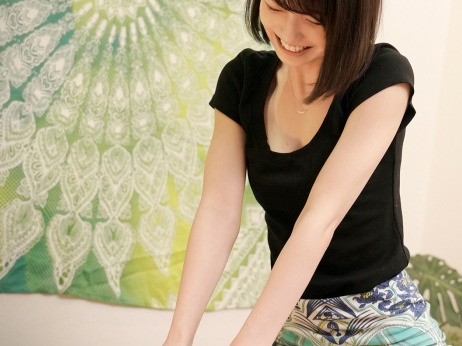 【極上エステ体験】『気持ちよくしてあげる…』細身でセクシーなエステティシャンが濃厚サービス！敏感マ○コでチ○ポを激しく締めつけ、生挿入で絶頂！♡