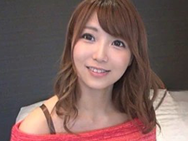 【ヤリマンJDの性欲爆発】『もっとちょうだい…』素人女子大生がナンパで即ハメ！口もマンコもチンコでいっぱいに♡2本のチンコを交互にハメられて感じまくる！エロすぎる本気セックスにメロメロ！！