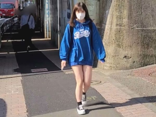 【19歳美尻娘のSEX練習】生足が眩しいピチピチギャルがデカチン男優に挑戦！生チンを咥え込み、ウブなカラダで必死にご奉仕するエロかわセックス！♡