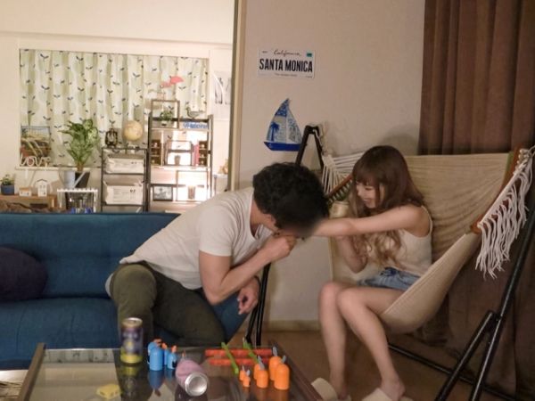 【ギャル隠し撮りSEX】『やばっ、気持ちいい…』ノリ良し美巨乳ギャルを部屋に誘い込み、無許可でハメ撮り！激ピストンで巨乳揺らして絶頂しまくる盗撮映像！