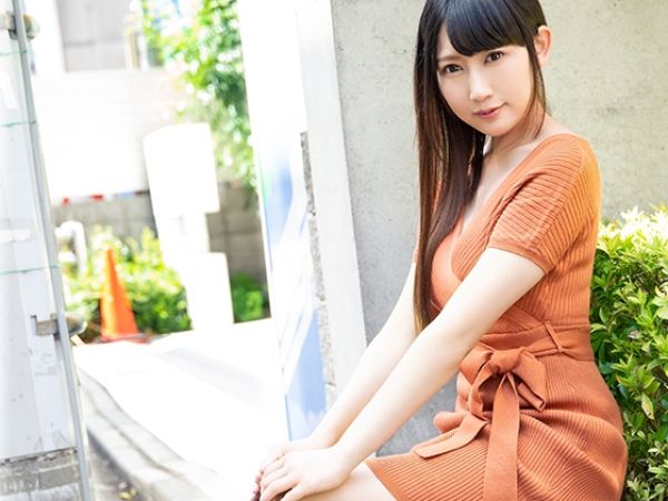 【アイドル級メイドカフェ店員】素人男性宅でご奉仕プレイ！パイパンま○こを激しく揺らしながら腰振りSEX！！アイドル顔のメイドさんがフェラから本番までたっぷりご奉仕しちゃう♥