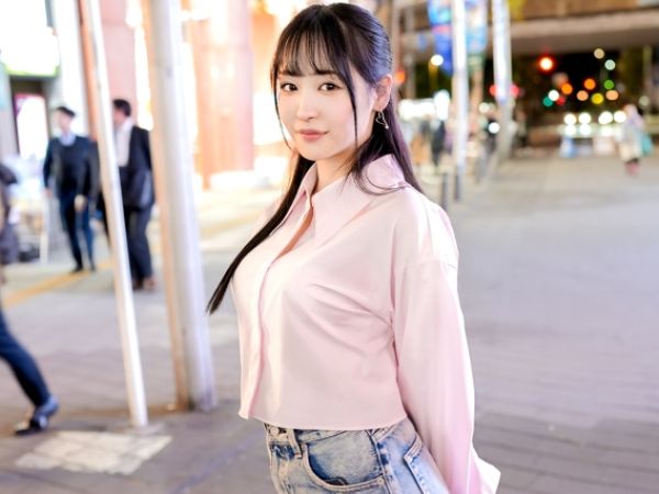 【ナンパ成功】アイドル級JDをホテルに連れ込み！美乳美少女が手マンで大洪水♡開発済みマンコがビクビク痙攣、連続絶頂で乱れまくる！！