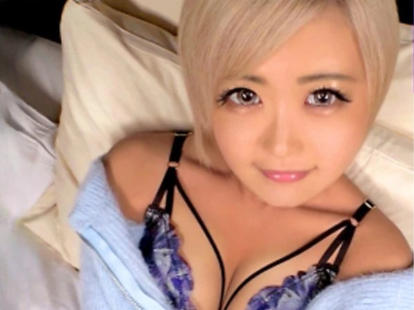 【金髪スレンダーギャル】小麦色肌がエロすぎる！美乳ギャルが鬼ピストンに喘ぐ！生チ○コ挿入で感じまくる淫乱ギャルの本気セックス！！バチクソにエロいギャルの悶絶姿がたまらない♡