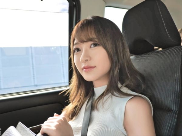 【AV女優が素人宅にサプライズ訪問】『今日は私が彼女だよ♥』甘々キスとラブラブハメで素人男性をメロメロに！絶頂必至の夢の性交体験！！